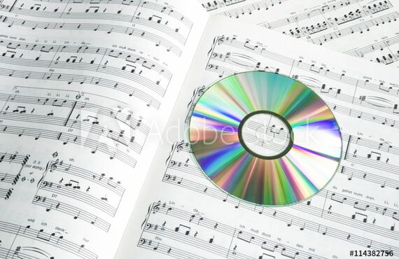 姫路のボーカル教室ではプロを目指せる高いレベルの指導を行います